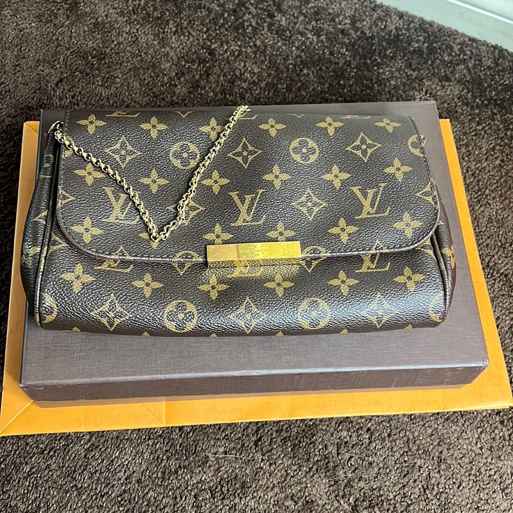 Louis Vuitton Favorite